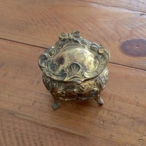 Vintage casket art nouveau trinket case